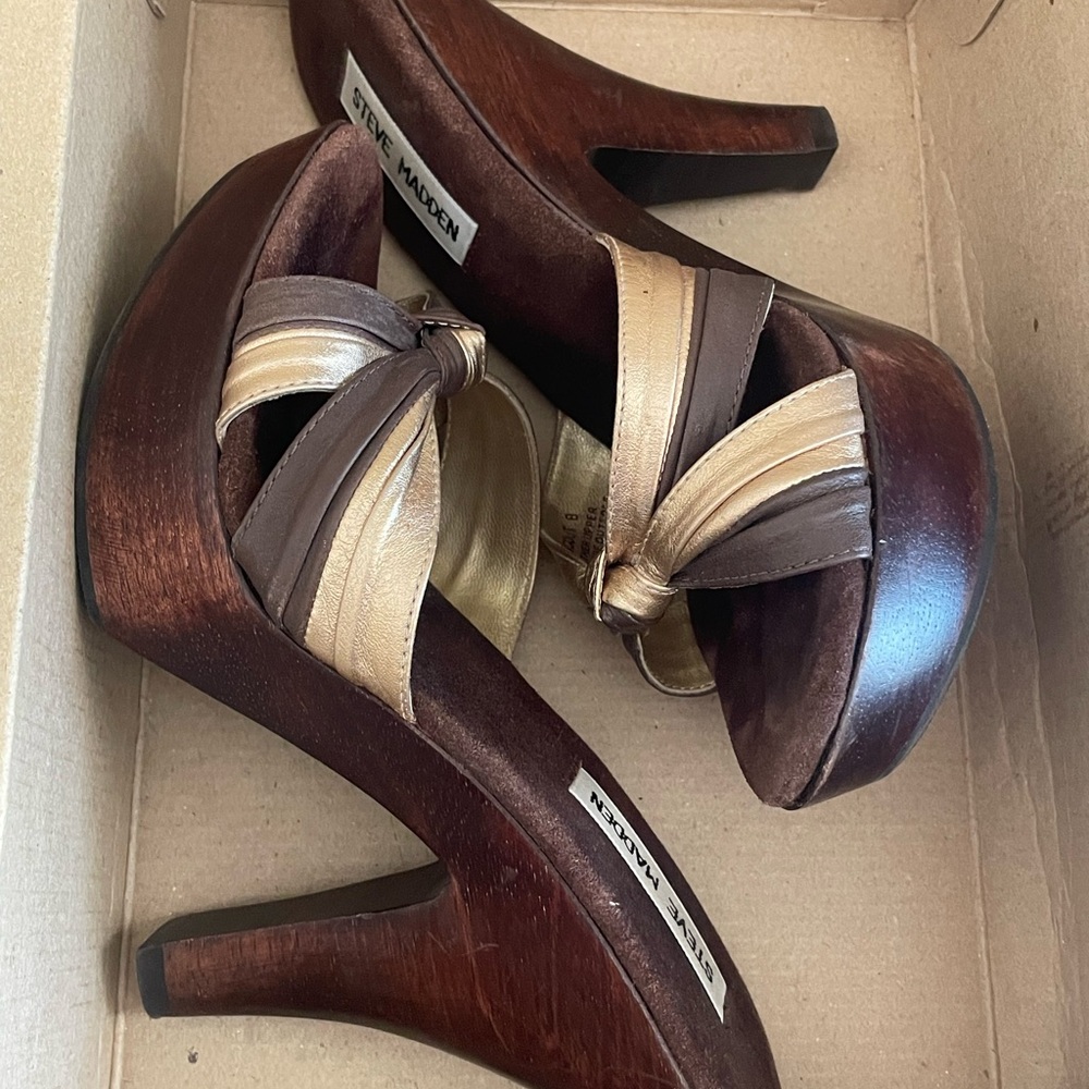 Steve Madden Brown and Bronze leather Wooden Heels